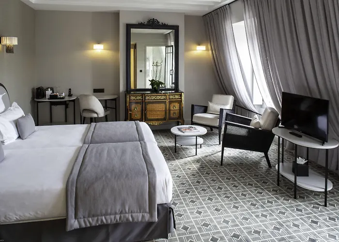 Lenox Montparnasse Hotell 3*