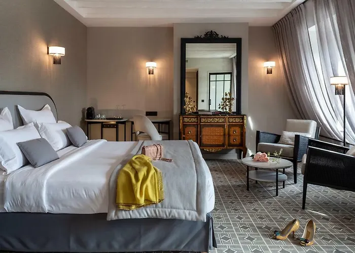 Hotel Lenox Montparnasse 3*