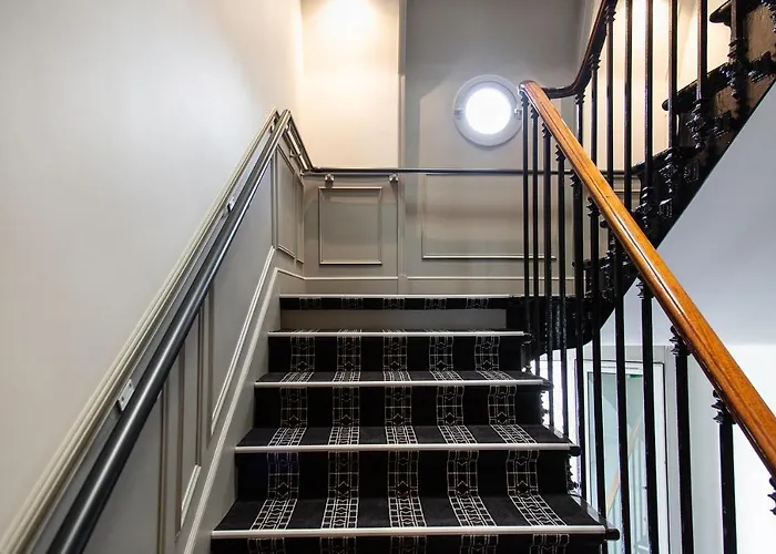 Hotel Lenox Montparnasse 3*